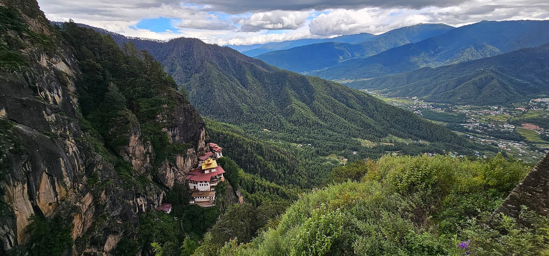 Bhutan Honeymoon — Thimphu, Punakha and Paro