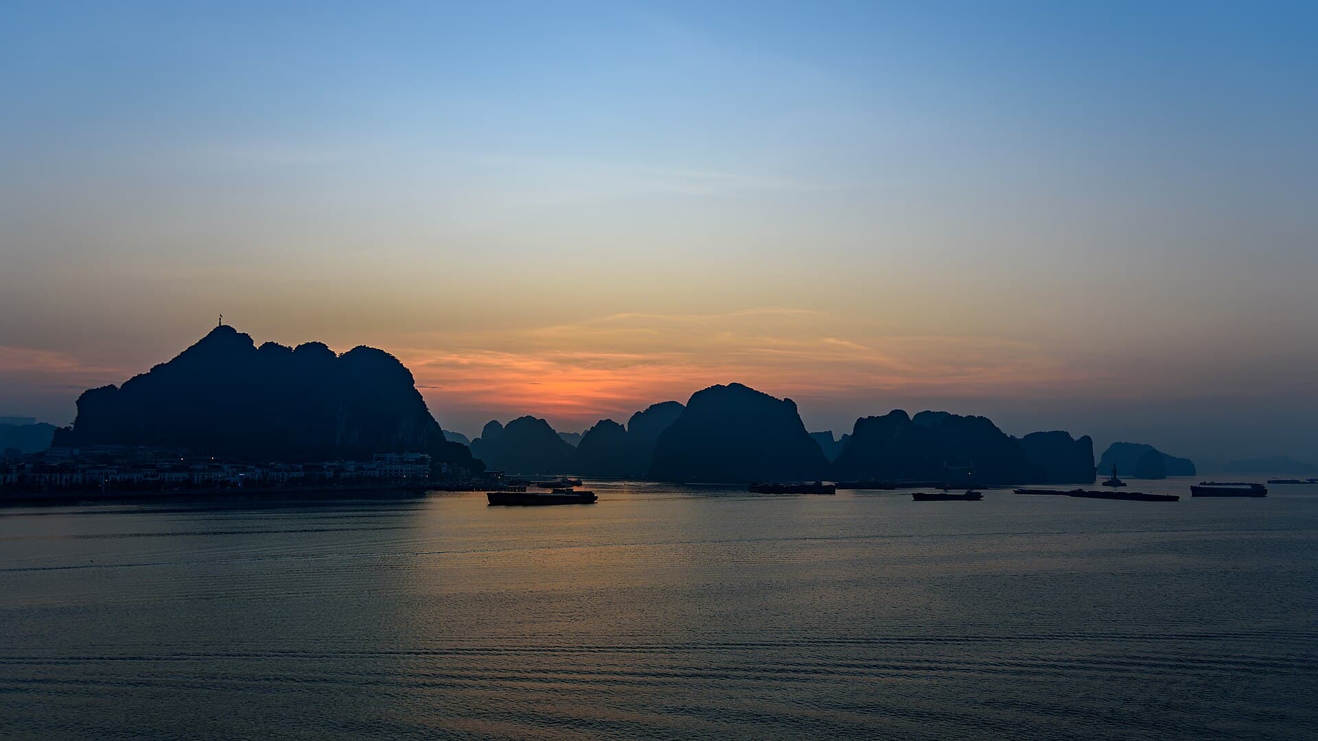 Vietnam Classic — Hanoi, Ha Long Bay and Hoi An