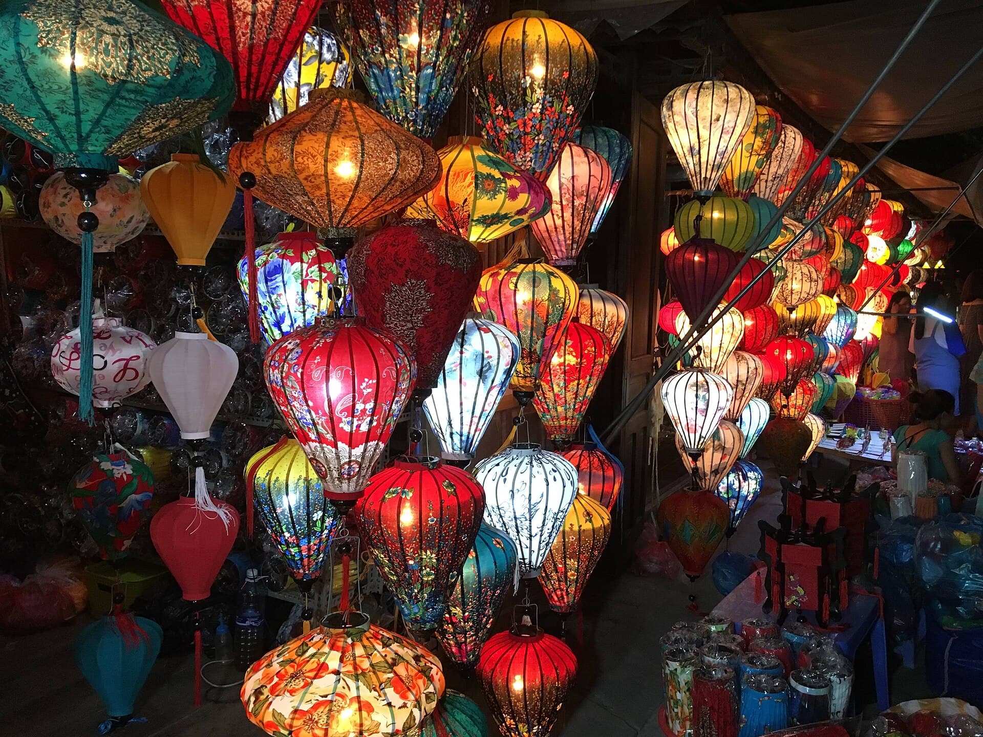 Hoi An lantern festival Vietnam